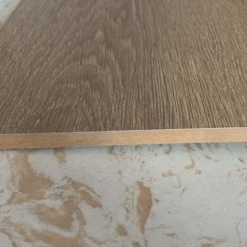 Kaymaz, Çizilmeye Dayanıklı Laminat Yuvarlak Merdiven Basamağı